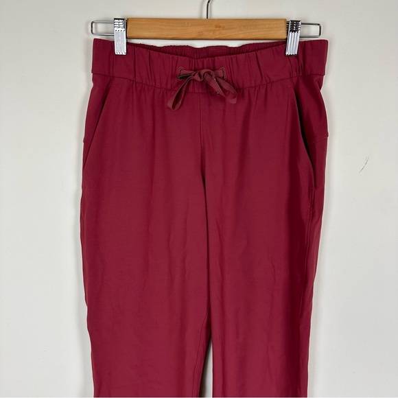 Lululemon On The Fly 7/8 Pant Jogger Chianti - Picture 6 of 13